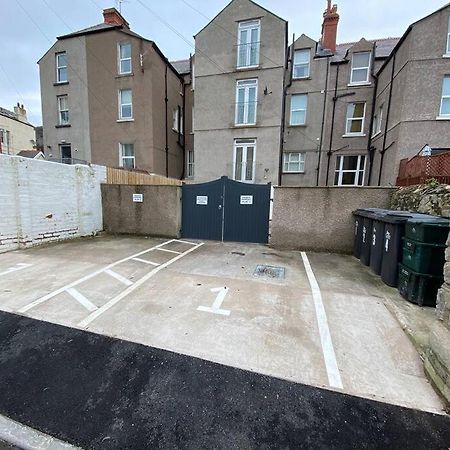 Central Llandudno, Private Parking Near To Beach, Pier & Shops Extérieur photo