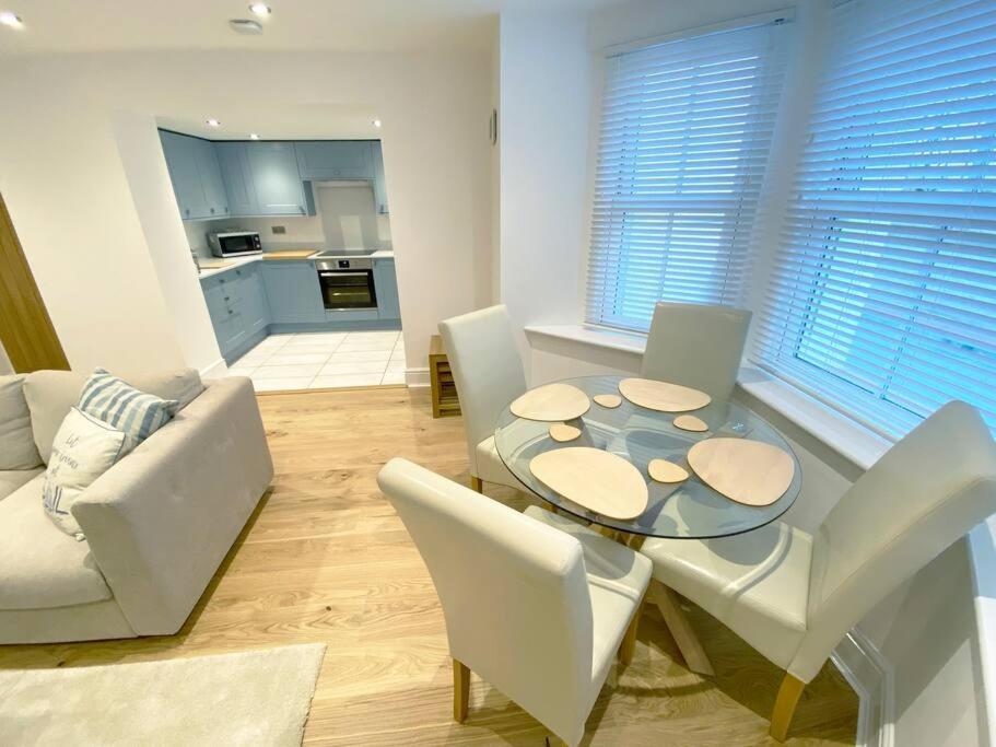 Central Llandudno, Private Parking Near To Beach, Pier & Shops Extérieur photo